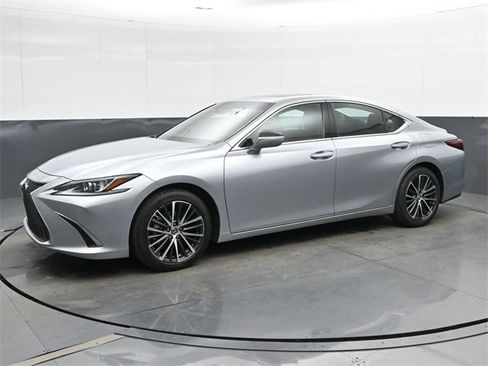 Used 2024 Lexus ES 350 w/ Premium Package image 4
