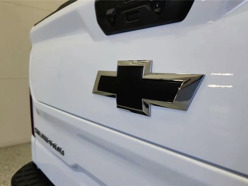 New 2026 Chevrolet Silverado 1500 ZR2 AWD/4WD image 16