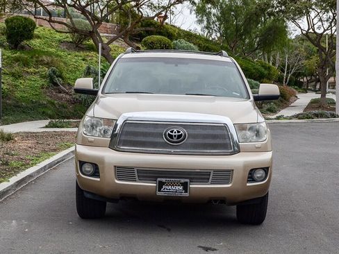 Used 2013 Toyota Sequoia SR5 image 2