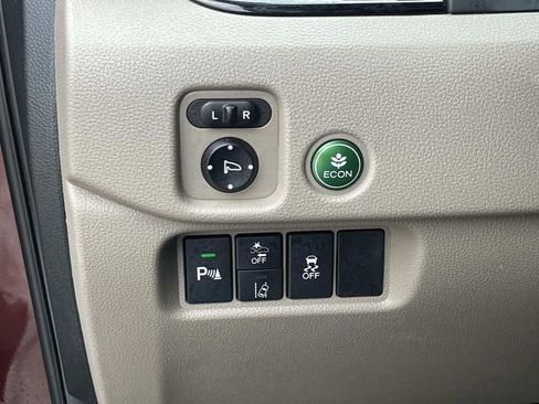 Used 2020 Honda Pilot Touring image 32