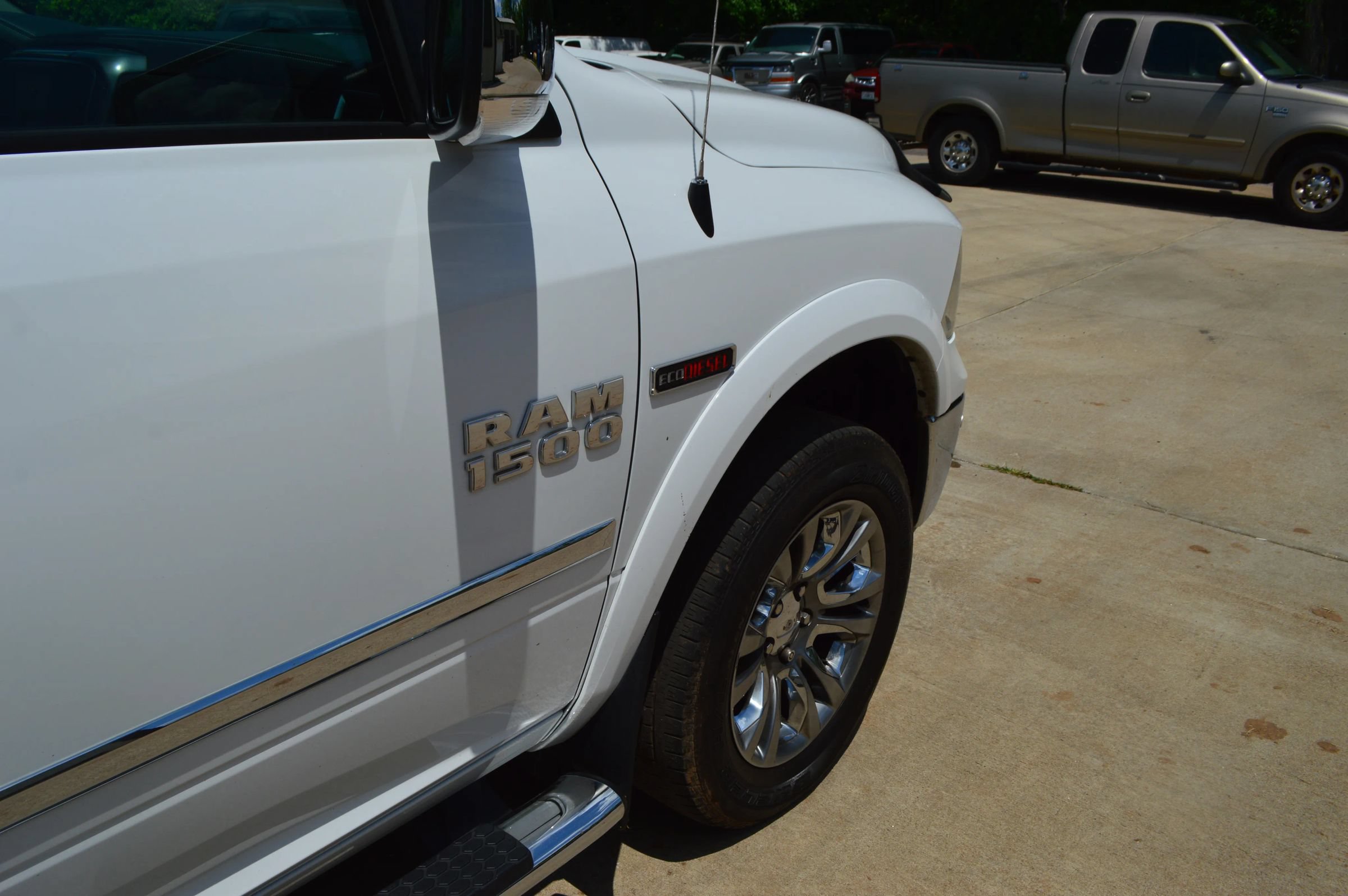 Used 2015 RAM 1500 Limited AWD/4WD image 12