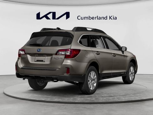 Used 2017 Subaru Outback 2.5i Premium AWD/4WD image 2