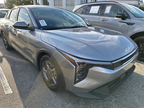 Certified 2025 Kia K4 FWD image 4