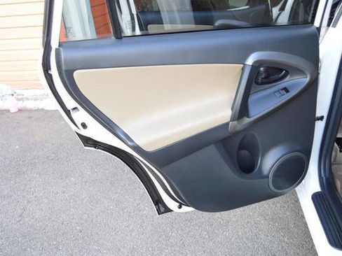 Used 2012 Toyota RAV4 Limited image 52