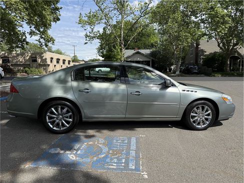 Used 2007 Buick Lucerne CXS w/ Driver Confidence Package FWD image 8