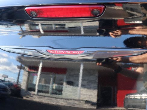 Used 2022 Chrysler 300 S w/ Comfort Group RWD image 63