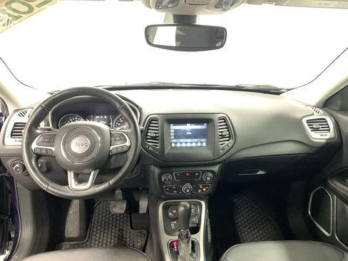 Used 2019 Jeep Compass Latitude w/ Cold Weather Group AWD/4WD image 17