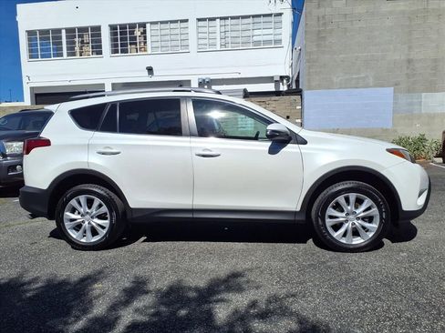 Used 2014 Toyota RAV4 Limited w/ Technology Package image 4