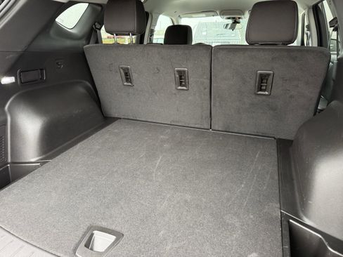 Used 2025 Chevrolet Blazer LT image 33