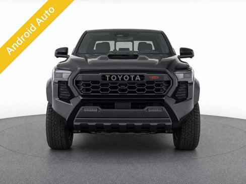 Used 2025 Toyota Tacoma TRD Sport w/ TRD Sport Upgrade Package AWD/4WD image 5