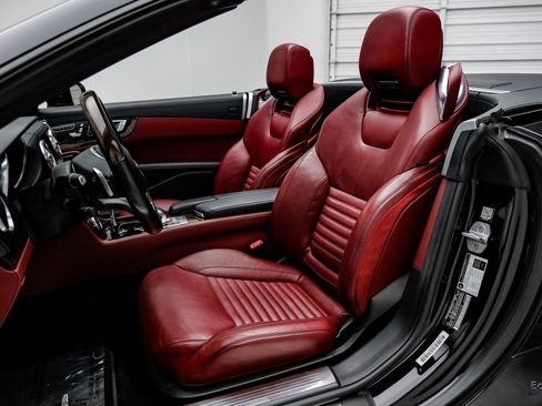 Used 2017 Mercedes-Benz SL 550 image 41