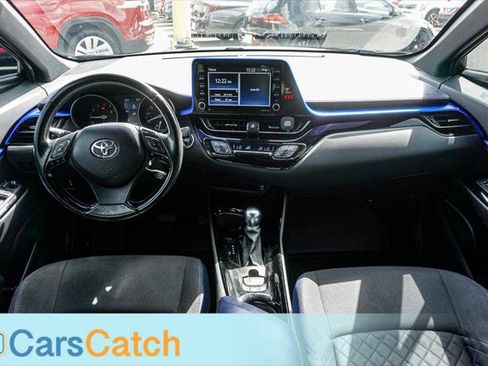 Used 2020 Toyota C-HR XLE image 25