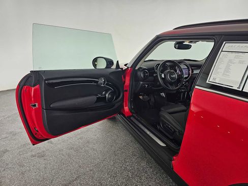 Used 2024 MINI Cooper SE image 16