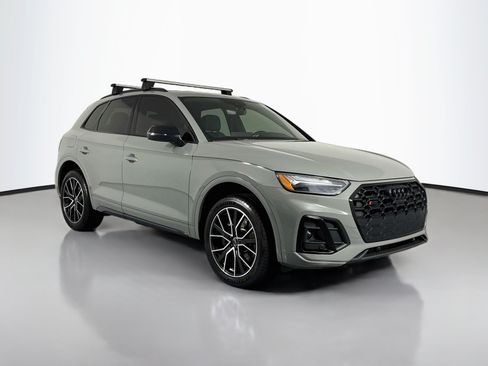 Used 2021 Audi SQ5 Premium Plus w/ Premium Plus Package AWD/4WD image 3