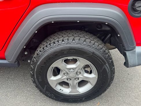 Used 2021 Jeep Wrangler Unlimited Sport AWD/4WD image 10