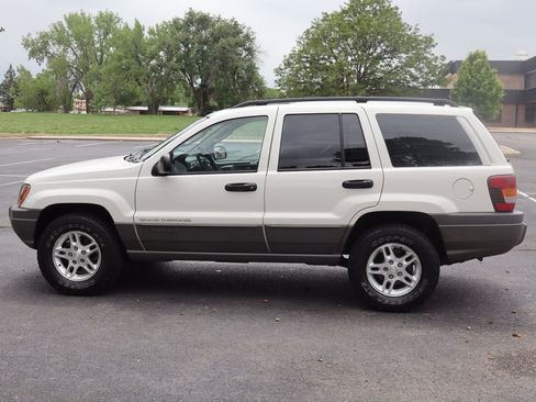 Used 2002 Jeep Grand Cherokee Laredo AWD/4WD image 9