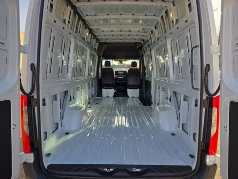 New 2026 Mercedes-Benz Sprinter 2500 image 12