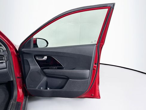 Used 2022 Kia Niro EX FWD image 31