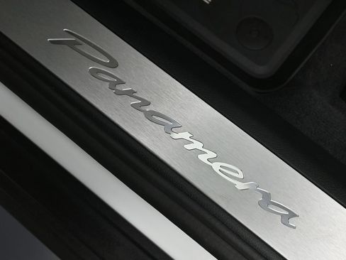 Used 2026 Porsche Panamera image 25