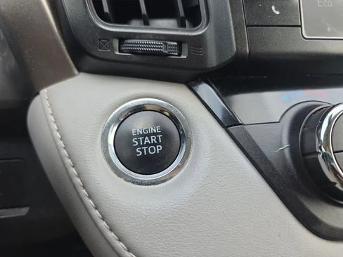 Used 2018 Toyota RAV4 Limited image 35