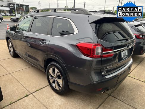 Used 2021 Subaru Ascent Premium w/ Convenience Package AWD/4WD image 3