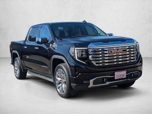 Used 2023 GMC Sierra 1500 Denali w/ Denali Reserve Package image 3