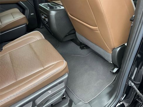 Used 2022 Chevrolet Tahoe High Country image 37