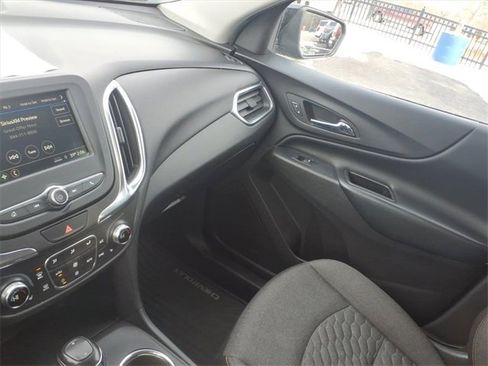 Used 2019 Chevrolet Equinox LT w/ Driver Convenience Package image 20