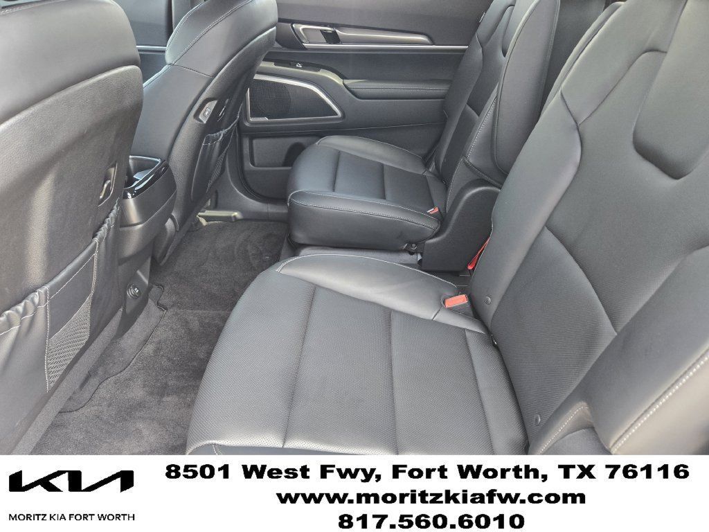 Certified 2025 Kia Telluride EX w/ EX Captain's Chair Package FWD image 29