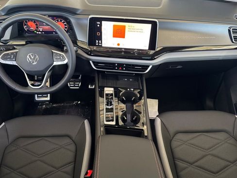 New 2025 Volkswagen Atlas Peak Edition SE AWD/4WD image 13