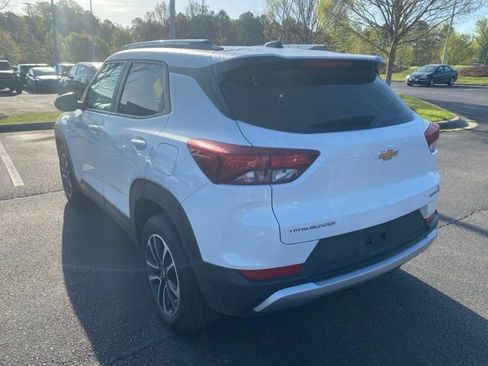 Used 2024 Chevrolet TrailBlazer LT w/ Driver Confidence Package image 10