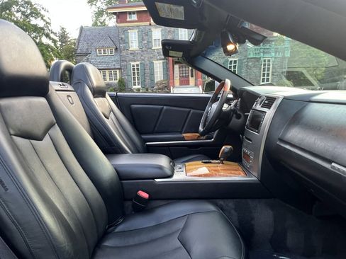 Used 2004 Cadillac XLR RWD image 20