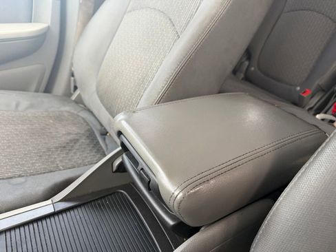 Used 2012 Chevrolet Traverse LS FWD image 10