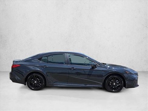 Used 2026 Toyota Camry SE w/ Convenience Package FWD image 4