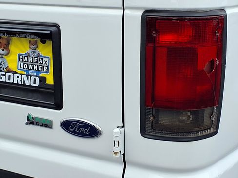 Used 2009 Ford E-350 and Econoline 350 XL RWD image 22