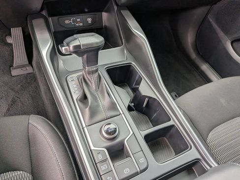 Certified 2024 Kia Sorento LX FWD image 25