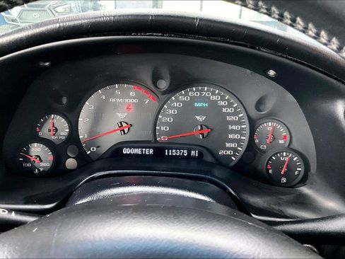Used 1999 Chevrolet Corvette Coupe RWD image 11