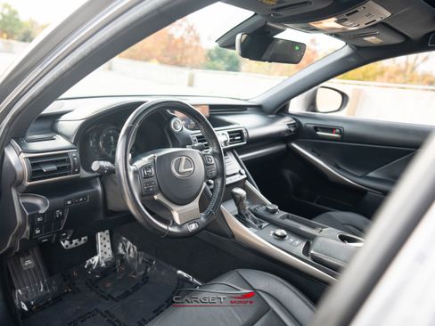 Used 2018 Lexus IS 300 F Sport w/ F Sport Package image 12