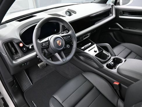 New 2026 Porsche Cayenne S AWD/4WD image 4