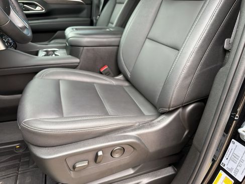 Used 2024 Chevrolet Tahoe LT w/ Luxury Package RWD image 19