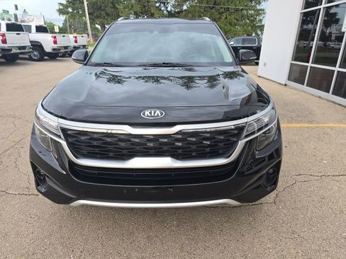 Used 2021 Kia Seltos S AWD/4WD image 2