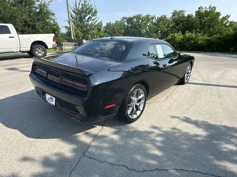 Used 2022 Dodge Challenger GT RWD image 3