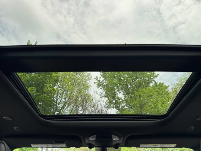 New 2025 Chrysler Pacifica Select AWD/4WD image 31