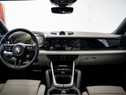 New 2026 Porsche Cayenne Coupe image 6