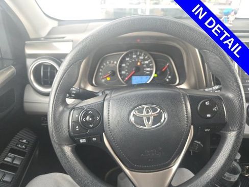 Used 2014 Toyota RAV4 LE AWD/4WD image 7