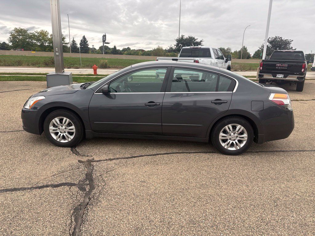 Used 2011 Nissan Altima 2.5 S w/ Convenience Pkg FWD image 9