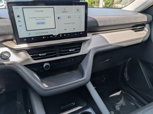 Certified 2025 Ford Explorer Active w/ Active Comfort Package RWD image 29