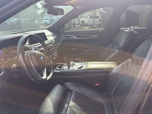 Used 2016 BMW 750i RWD image 6