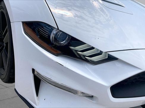Used 2018 Ford Mustang Premium RWD image 26