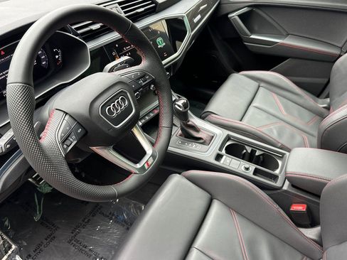 Certified 2025 Audi Q3 2.0T Premium Plus w/ Premium Plus Package image 9